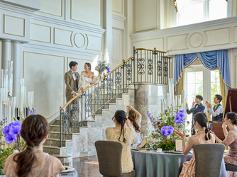 ピアザ ララ ルーチェ チャペルから続く大階段が魅力の非日常空間画像 2-3