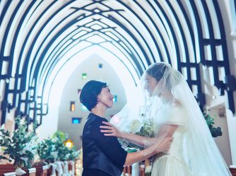 デュオ・グランシャリオ チャペル(柔らかな光が降り注ぐ県内最大級のチャペル)画像 2-3