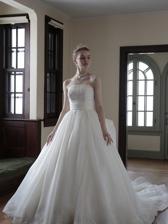 北ビワコホテル グラツィエ 衣裳画像 1-2