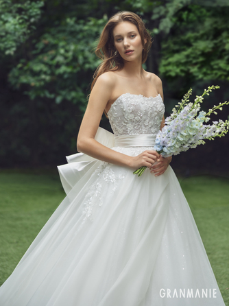 プレミアホテル-TSUBAKI-札幌 衣裳画像 1-2