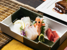 神宮会館 料理・ケーキ2画像 1-3