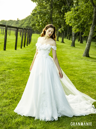 マリエールWILL高崎 衣裳2画像 2-1