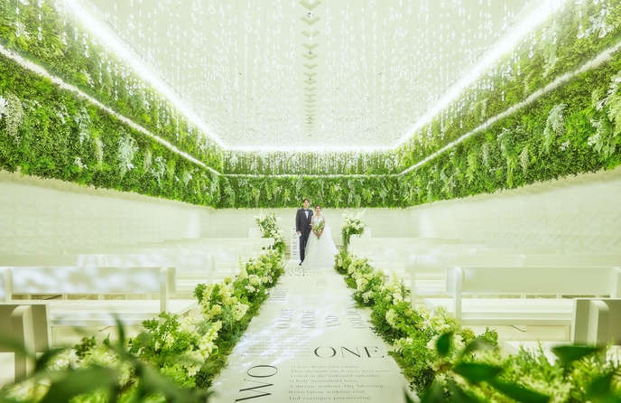 姫路モノリス 旧逓信省姫路別館(HIMEJI MONOLITH) チャペル(白を基調とし、緑に包まれた優美なチャペル)画像 1