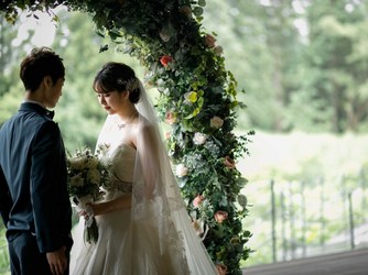 あてま高原リゾート ホテルベルナティオ セレモニースペース(【森の挙式】水辺のホール)画像 2-2