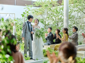 グレイスヒル・オーシャンテラス セレモニースペース(開放感抜群の森テラス)画像 2-2