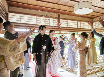 桜鶴苑(おうかくえん) セレモニースペース(千二百坪の日本庭園で結ぶ人前式【桜祝言】)画像 2-2