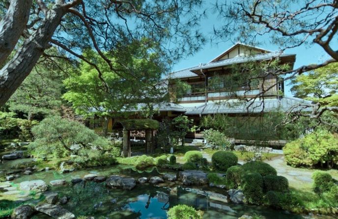 桜鶴苑(おうかくえん) 庭園画像 1