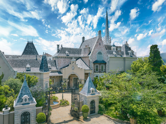 エスプリ・ド・ナチュール(Esprit de Nature) セレモニースペース(四季の緑豊かな大聖堂と洋館で過ごす自然美)画像 1-2