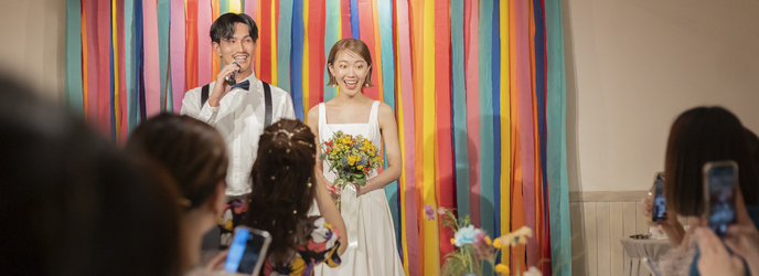 The Secret Home (ザ シークレットホーム) ふたりらしいカラフルな華やかな空間画像 1-1