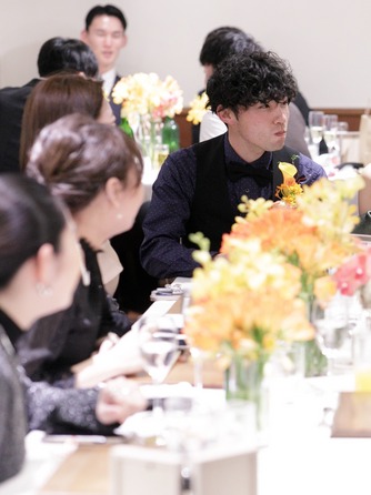 ENCUEIL(アンクィール) 披露宴中のゲストと全テーブルで一緒に食事画像 1-1