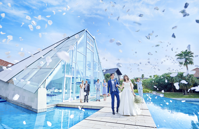 ラヴィマーナ神戸(RAVIMANA KOBE) チャペル(水と煌めきのチャペル≪ブルービジュー≫)画像 1