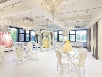 SHIROYAMA HOTEL kagoshima(城山ホテル鹿児島) 衣裳画像 1-2