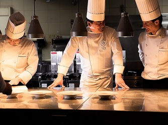 防府グランドホテル 料理・ケーキ2画像 2-2