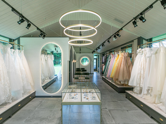 軽井沢プリンスホテル フォレスターナ軽井沢 衣裳画像 2-2