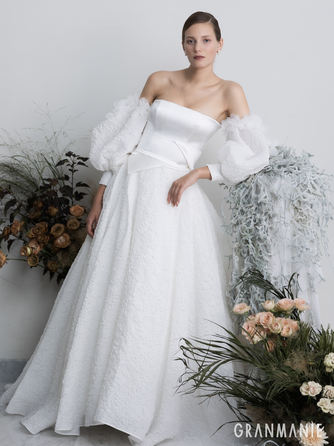 パレスグランデール 衣裳2画像 1-1