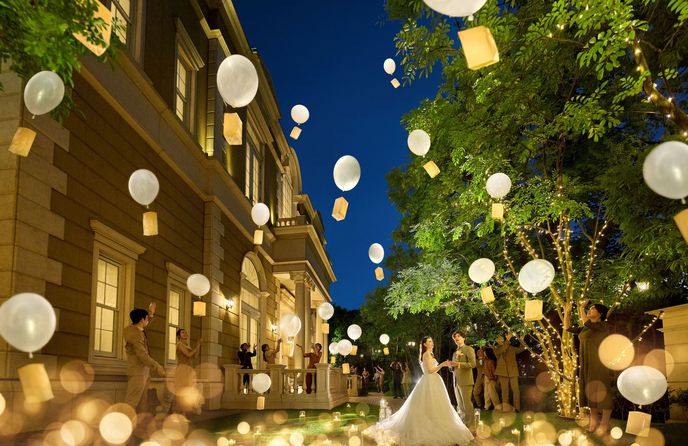 赤坂 アプローズスクエア迎賓館 ドラマティックなナイトウエディング画像 1