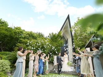 大宮璃宮 チャペル(豊かな滝の流れと緑に包まれた森のチャペル)画像 2-4