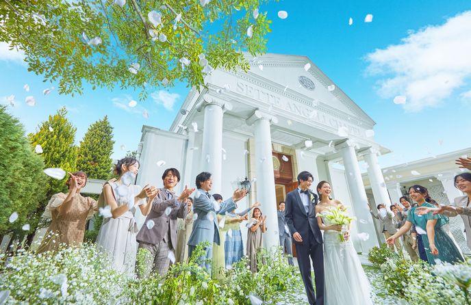 星ヶ丘迎賓館 アートグレイスクラブ セレモニースペース(独立型チャペルで叶えるフラワーシャワー)画像 1