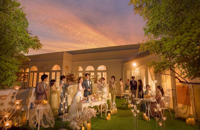 星ヶ丘迎賓館 アートグレイスクラブ 【ナイトWD】お昼間とは一味違う空間に画像 1