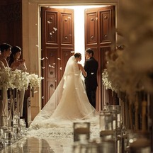 セントグレースヴィラ チャペル(木の陰影がゆらめき花嫁が美しく輝ける場所)画像 2-2