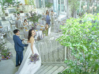 ラ・セーヌブランシュ チャペル(緑と白のコントラストが輝く大型チャペル!)画像 2-2