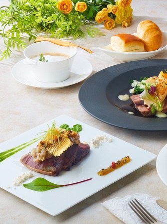 ラ・セーヌブランシュ 料理・ケーキ3画像 1-1