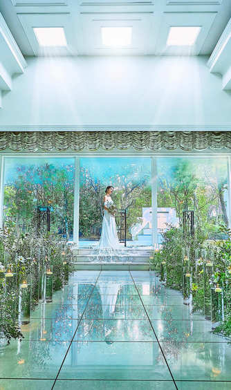 ラ・セーヌブランシュ チャペル(緑と白のコントラストが輝く大型チャペル!)画像 2-1