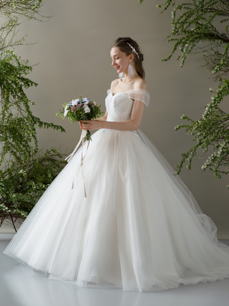 セントアクアチャペルみなとみらい 衣裳1画像 1-1