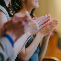 ロイヤル セント ヨーク チャペル(花嫁のドレス姿が美しく見えるよう緻密設計)画像 2-1