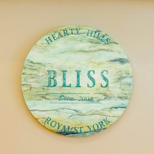 ロイヤル セント ヨーク 感動的な挙式後は自然体でゲストとワイワイ画像 1-2