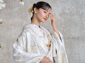 ロイヤルパークホテル 衣裳画像 2-3