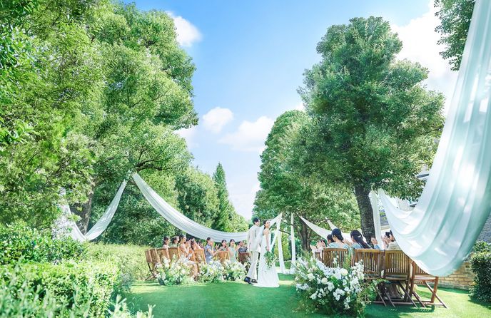 アニヴェルセル 大宮 緑あふれる空間でガーデン挙式画像 1