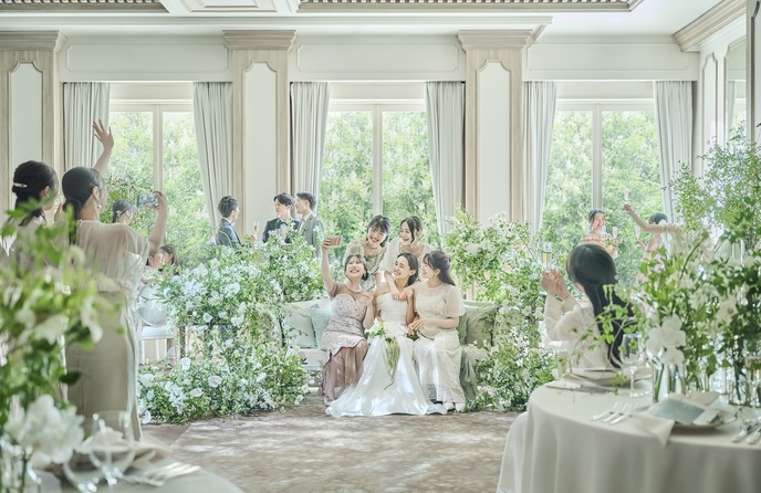 アニヴェルセル 長野 【グランデ】自然光溢れるパーティスペース画像 2