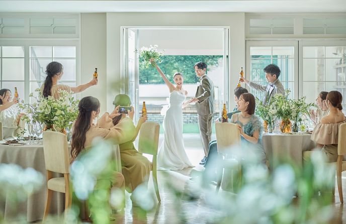 アニヴェルセル 大阪 『サロン ドゥ ジャルダン』画像 1