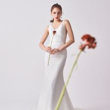 アニヴェルセル 江坂(新大阪) 衣裳画像 1-3