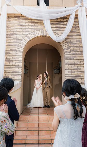 アネーリ 大宮 (旧 ヴィラ・デ・マリアージュさいたま) セレモニースペース(ゲストとの距離が近くアットホームな挙式を)画像 2-1