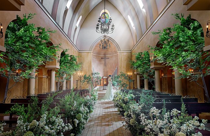 アネーリ 大宮 (旧 ヴィラ・デ・マリアージュさいたま) チャペル(百合の香りに包まれたグランダム―ル大聖堂)画像 1