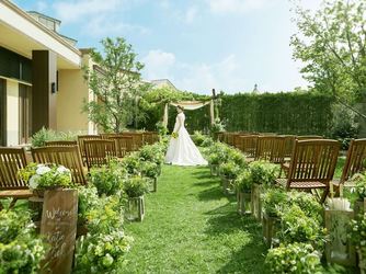 ア・ラ・モード パレ&ザ・リゾート 青空と緑に祝福されたウエディングステージ画像 2-2