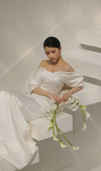 ラグナスイート新横浜 ホテル&ウエディング 衣裳1画像 2-1