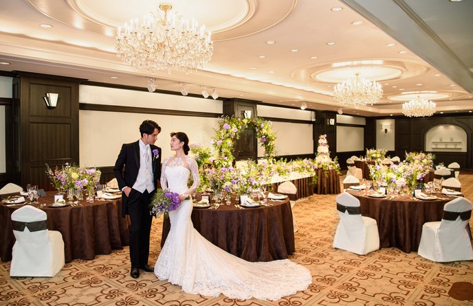 帝国ホテル 東京 華やかなシャンデリアが煌めく【蘭の間】画像 1