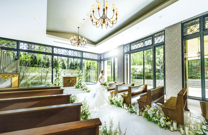 アイネスヴィラノッツェ宝ヶ池 チャペル(木漏れ日が差し込む空間で感動のセレモニー)画像 1