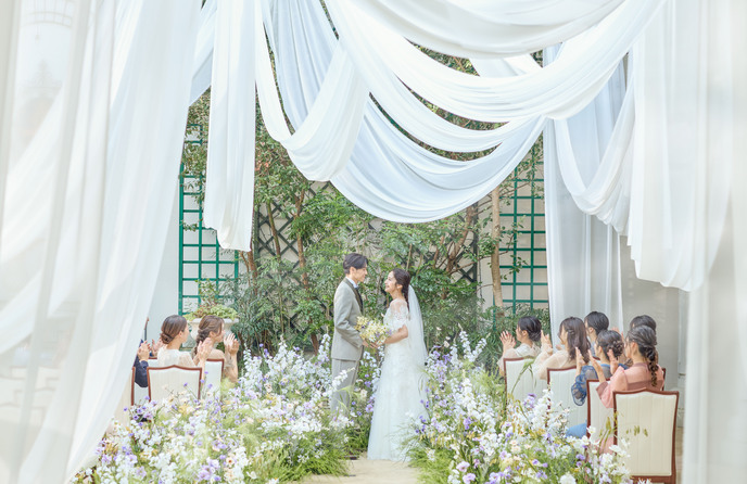 アイネス ヴィラノッツェ 大阪 セレモニースペース(緑・光あふれるガーデン挙式)画像 1