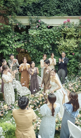 Wedding of Legend GLASTONIA(グラストニア) 貸切の披露宴会場『フォルトゥナ』画像 2-1