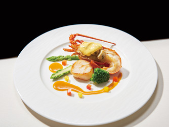 日本平ホテル 料理・ケーキ1画像 1-1