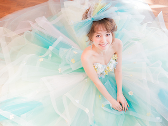 ホテルグランヴィア広島 衣裳画像 1-3