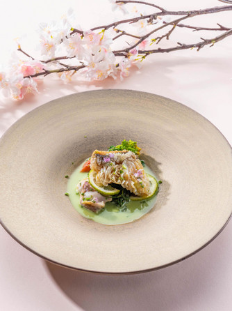 ホテルニューオータニ高岡 料理・ケーキ1画像 1-1