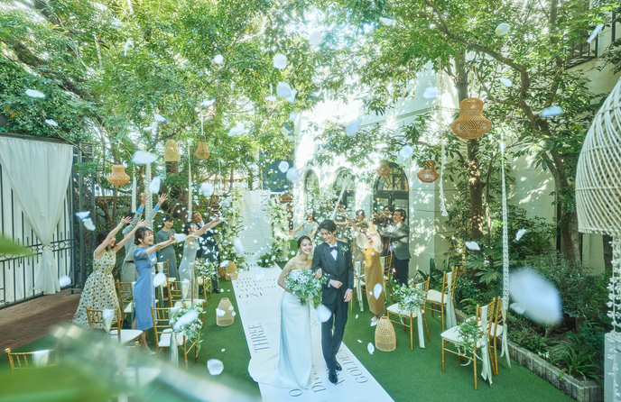 麻布迎賓館 セレモニースペース(【ガーデン挙式】木漏れ日差し込む誓いの時)画像 1