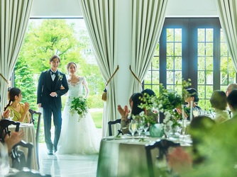 アーセンティア迎賓館 高崎 白を基調とした内装はどんな装飾にもマッチ画像 2-3