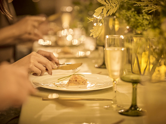 ベイサイド迎賓館 神戸 幻想的なナイトウエディング画像 2-3