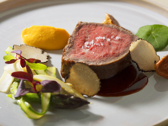 北山迎賓館 バンケット併設キッチンから熱々のお料理を画像 2-2